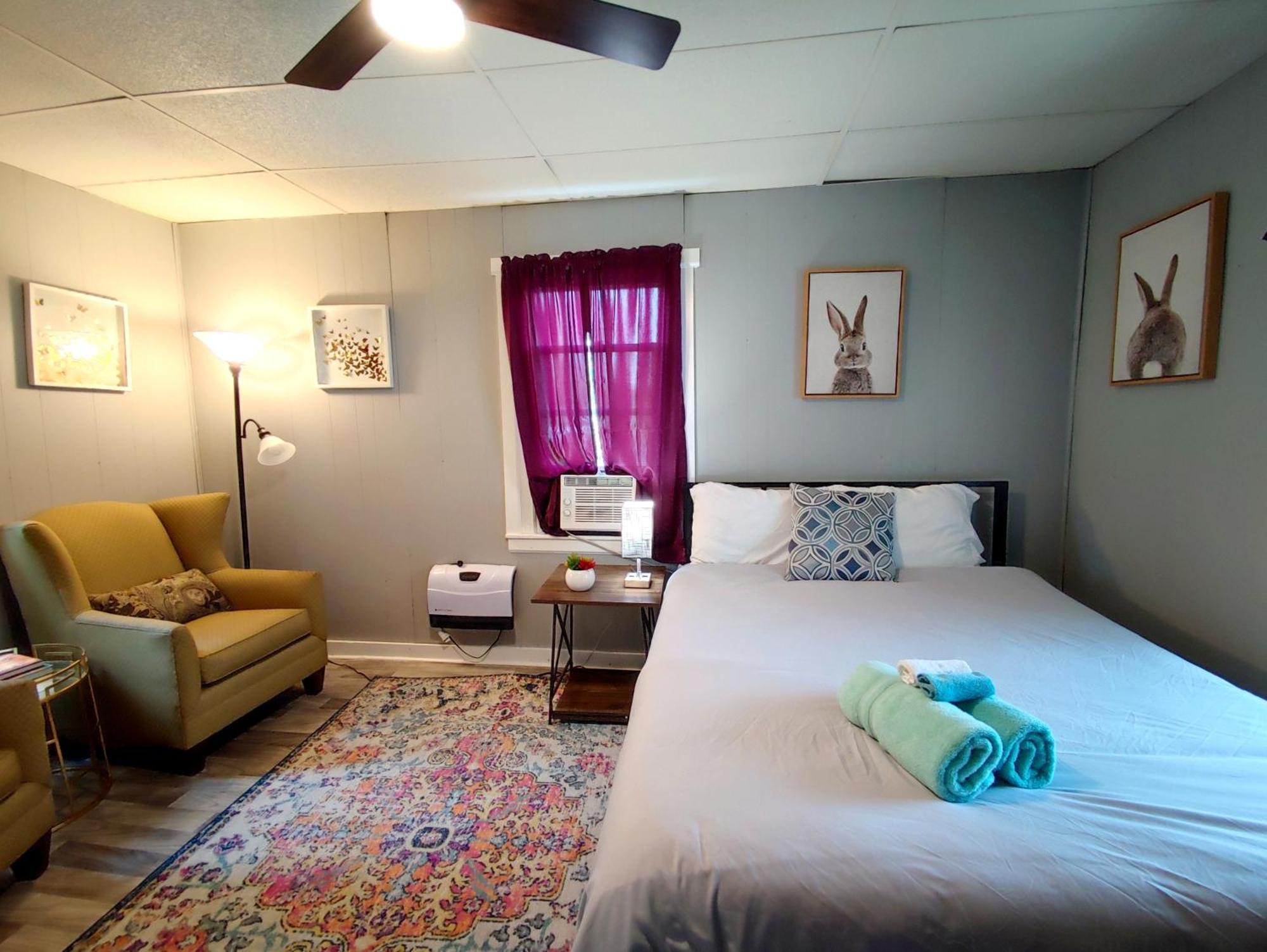Perfect Combo Of Charm & Comfort- 2Bedroom Home Noblesville Exterior photo
